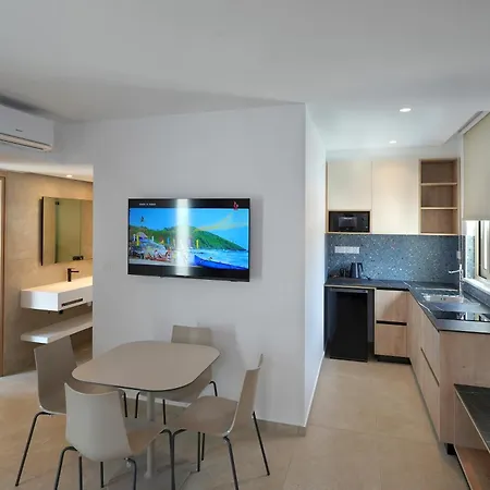 Panas Aparthotel 3*